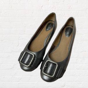Fossil Maddox Gray metallic Leather Buckle Round Toe Ballet Flats Womens…